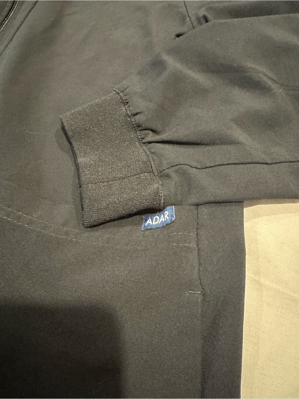 Scrub zip up - Picture 2 of 6